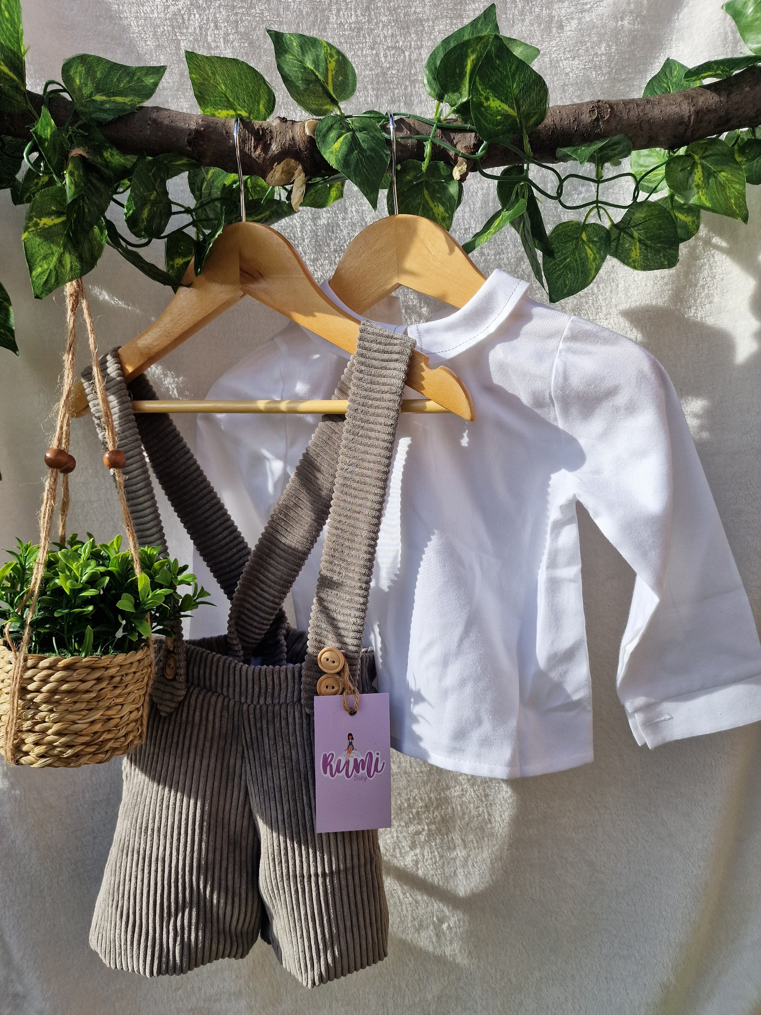 Conjunto Calções + Camisa sem Botões