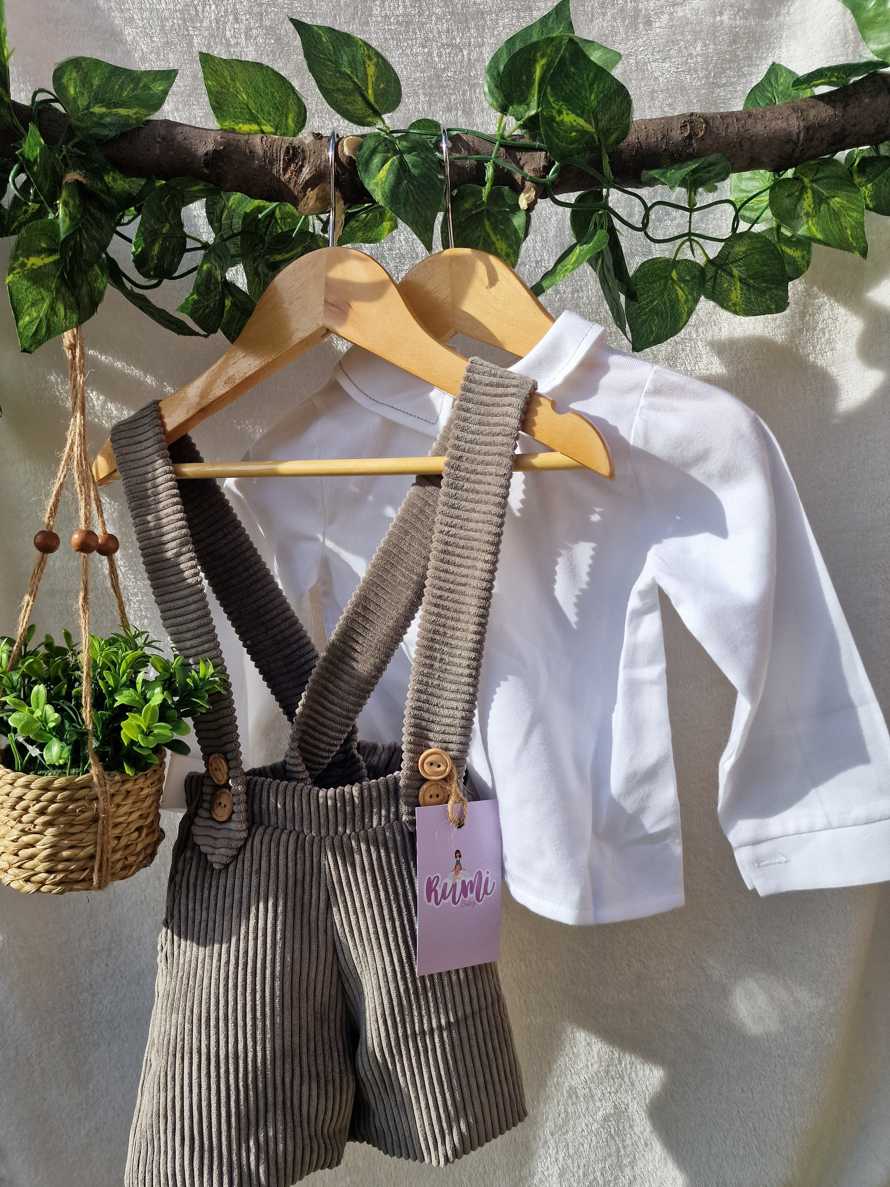 Conjunto Calções + Camisa sem Botões