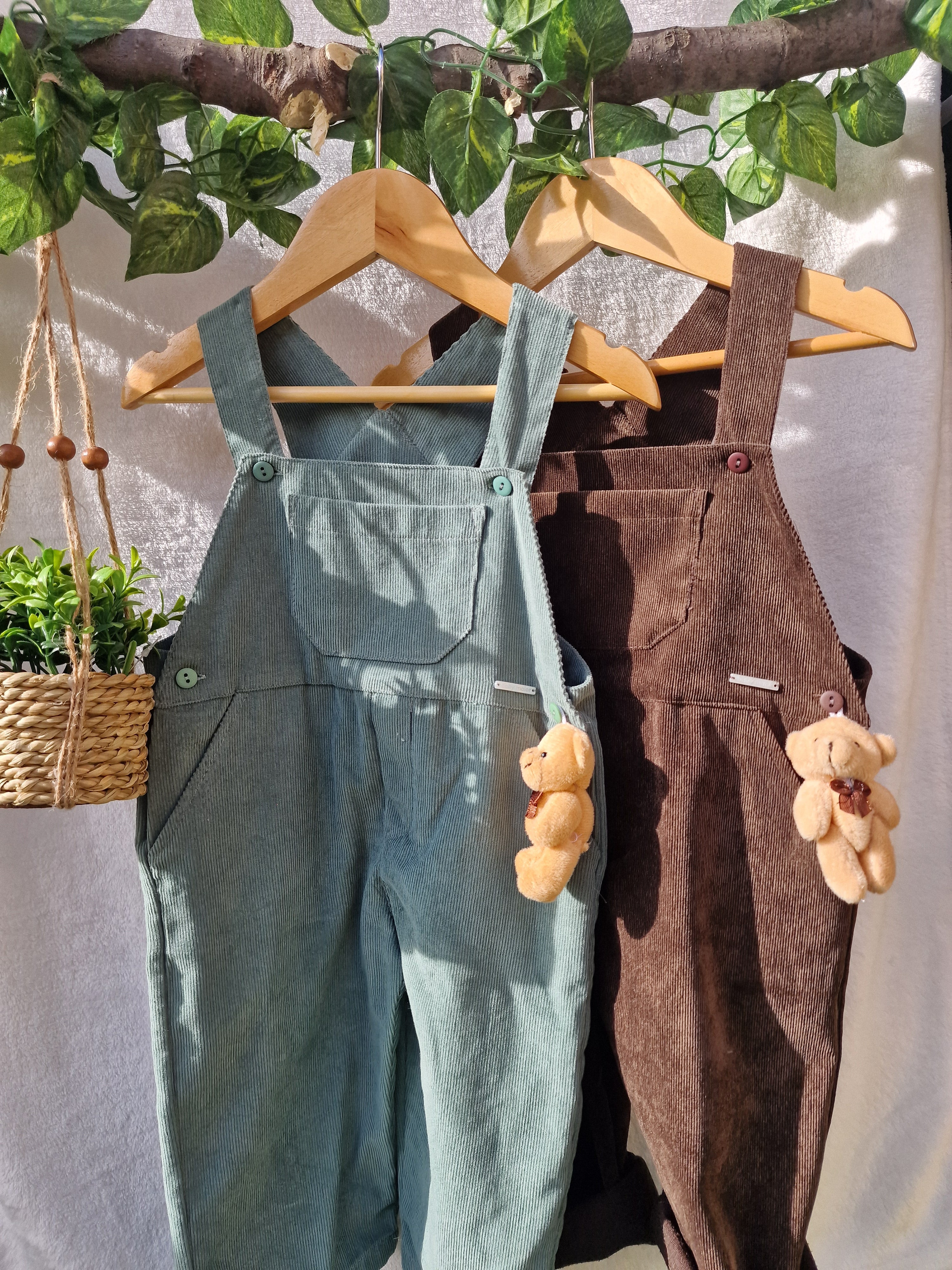 Jardineira com porta-chaves ursinho