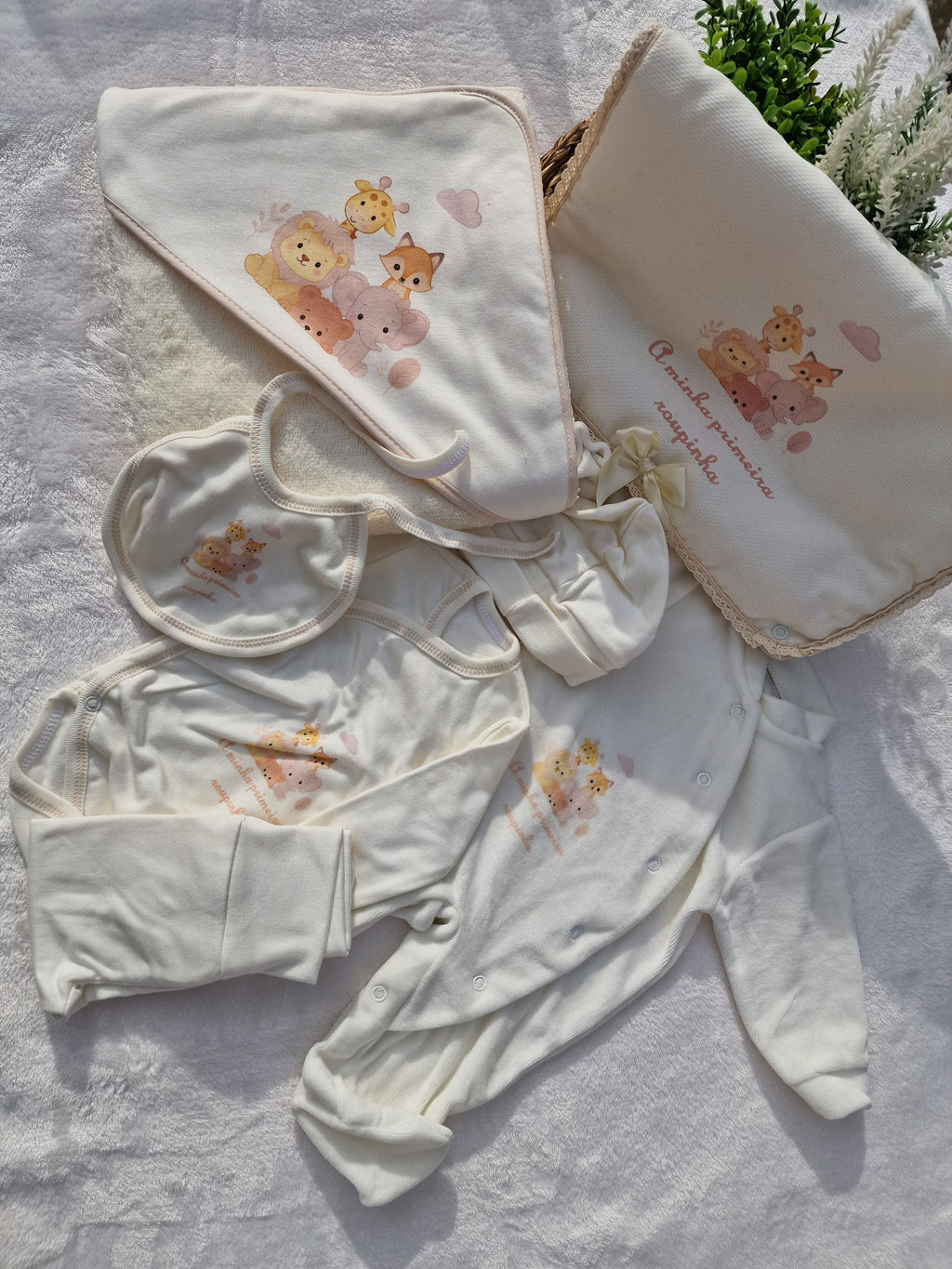Conjunto  " A minha primeira Roupinha"