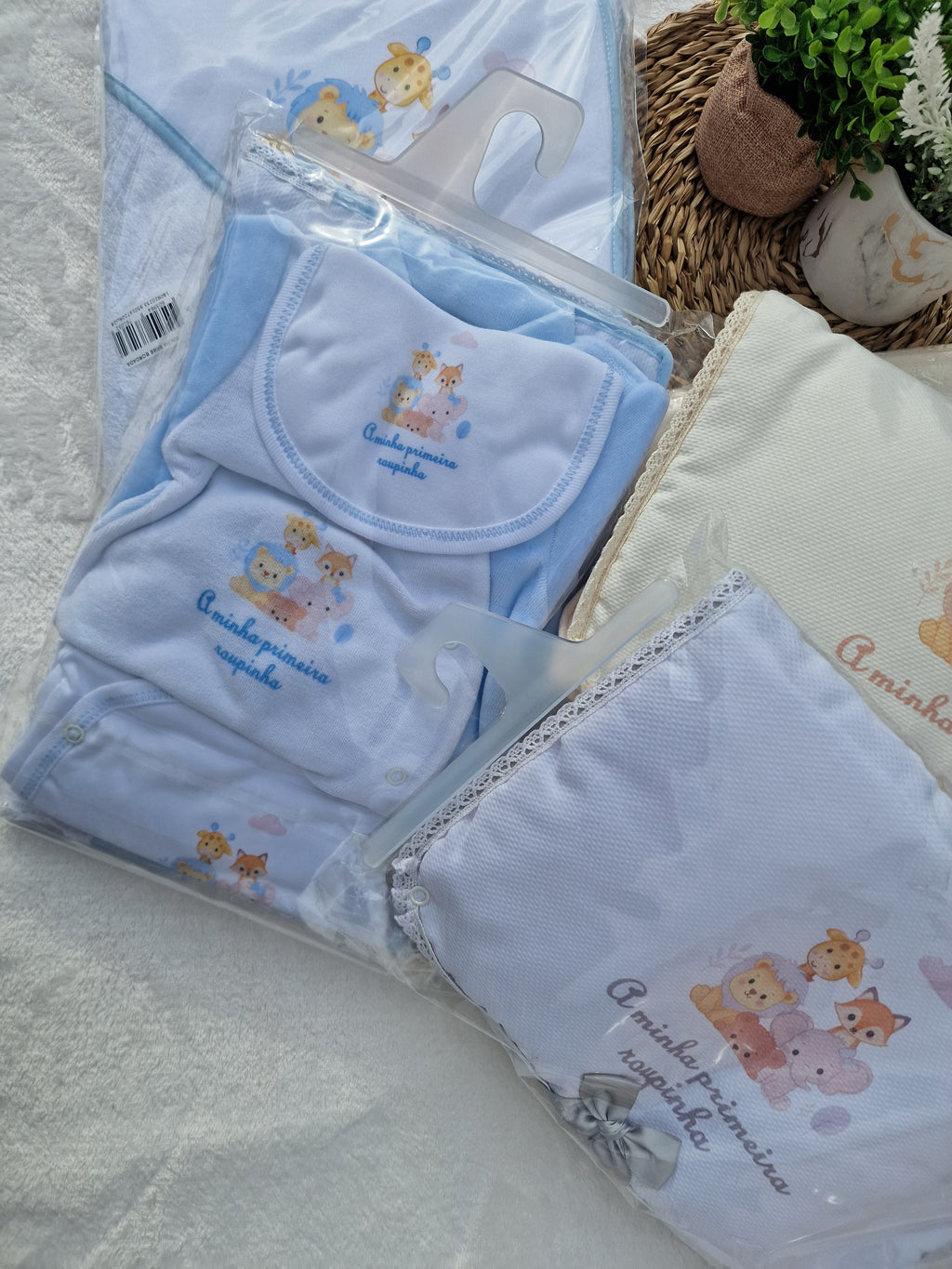 Conjunto  " A minha primeira Roupinha"