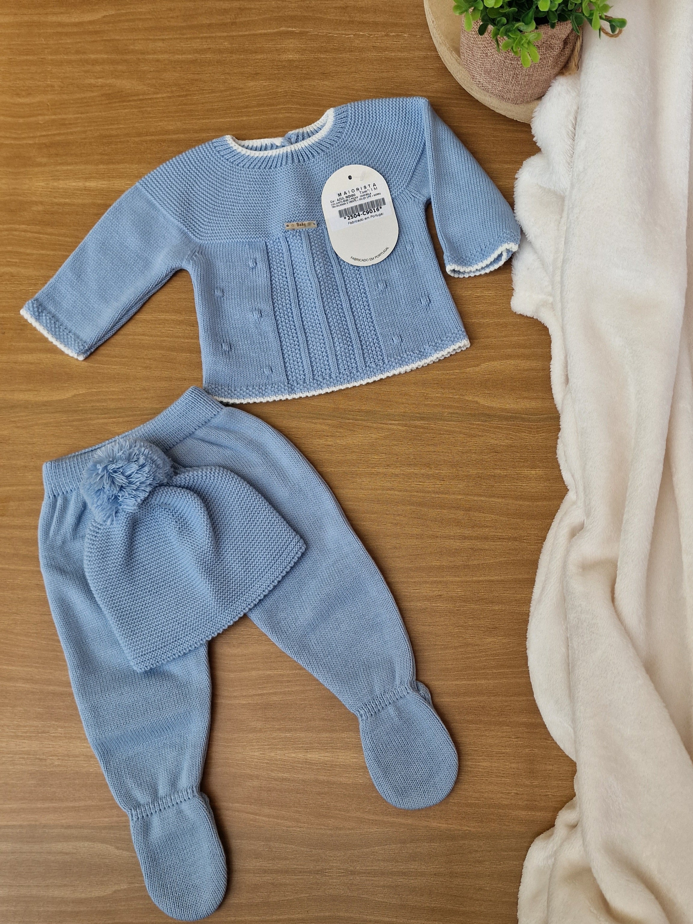 Conjunto Pintinhas com Gola Branca  3 peças